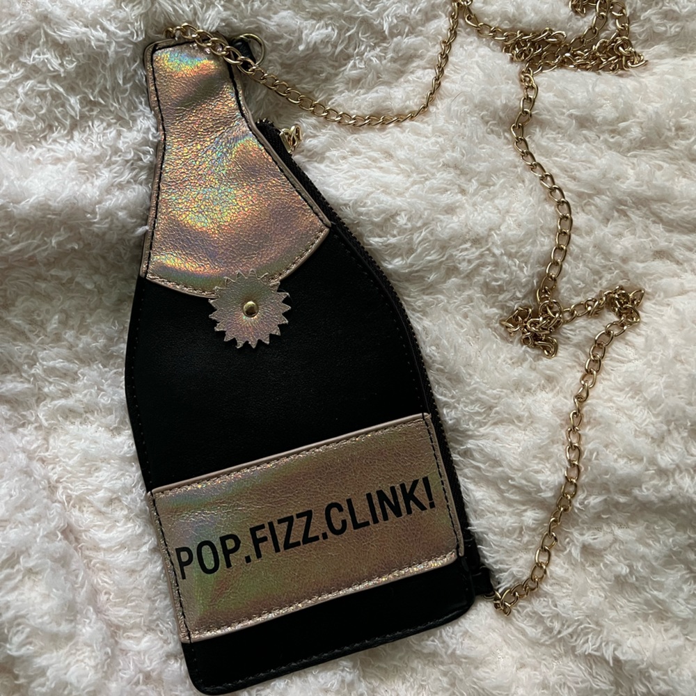 Bachelorette/Wedding/Girls Trip Champagne Bottle Purse with Gold Chain